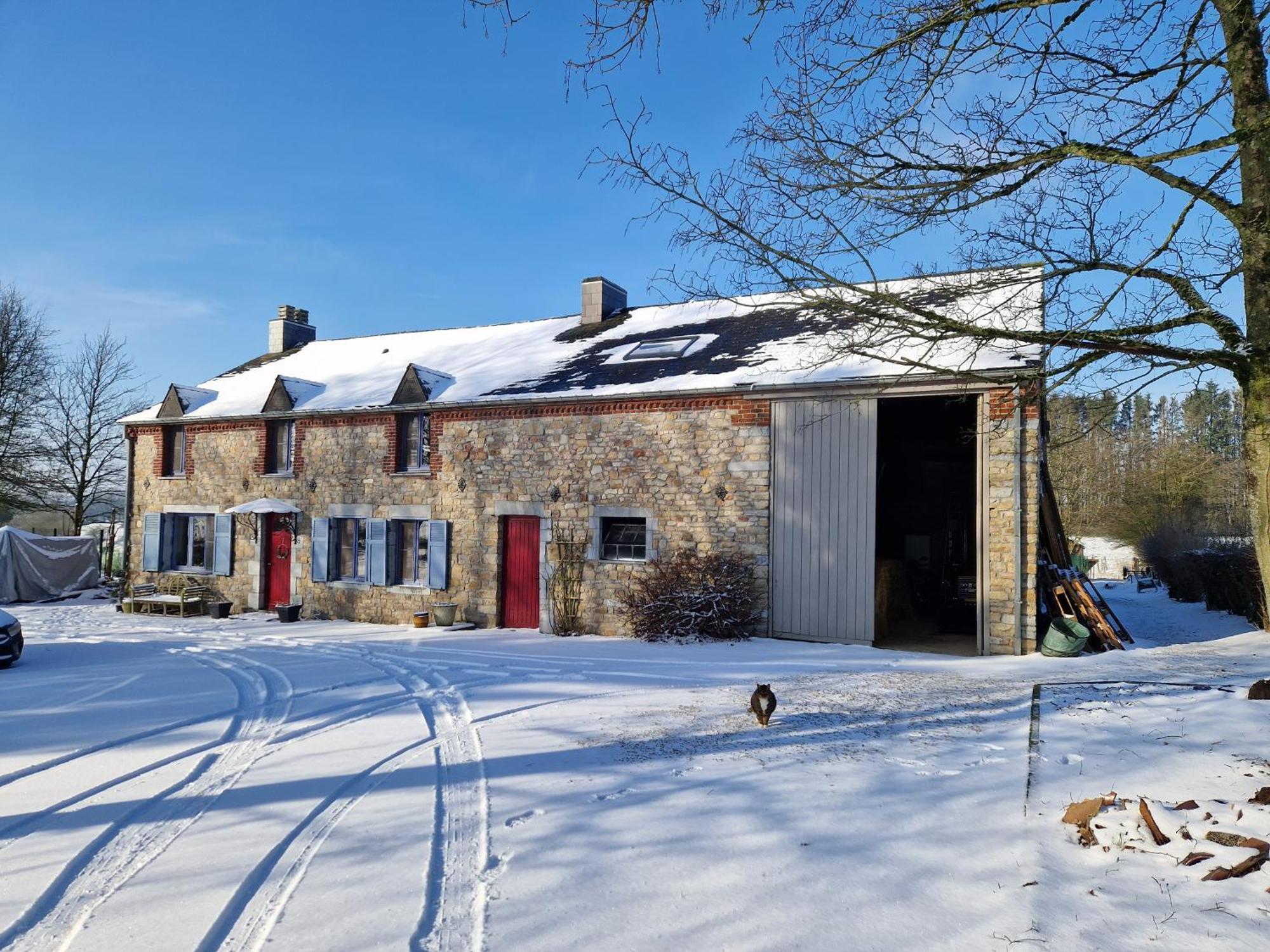 Habitat Bed & Breakfast Momignies Eksteriør bilde
