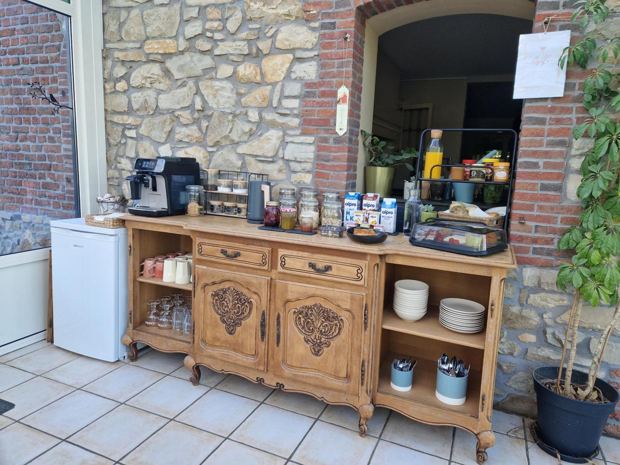 Habitat Bed & Breakfast Momignies Eksteriør bilde