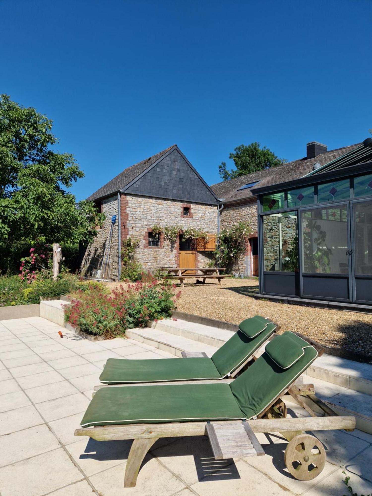 Habitat Bed & Breakfast Momignies Eksteriør bilde