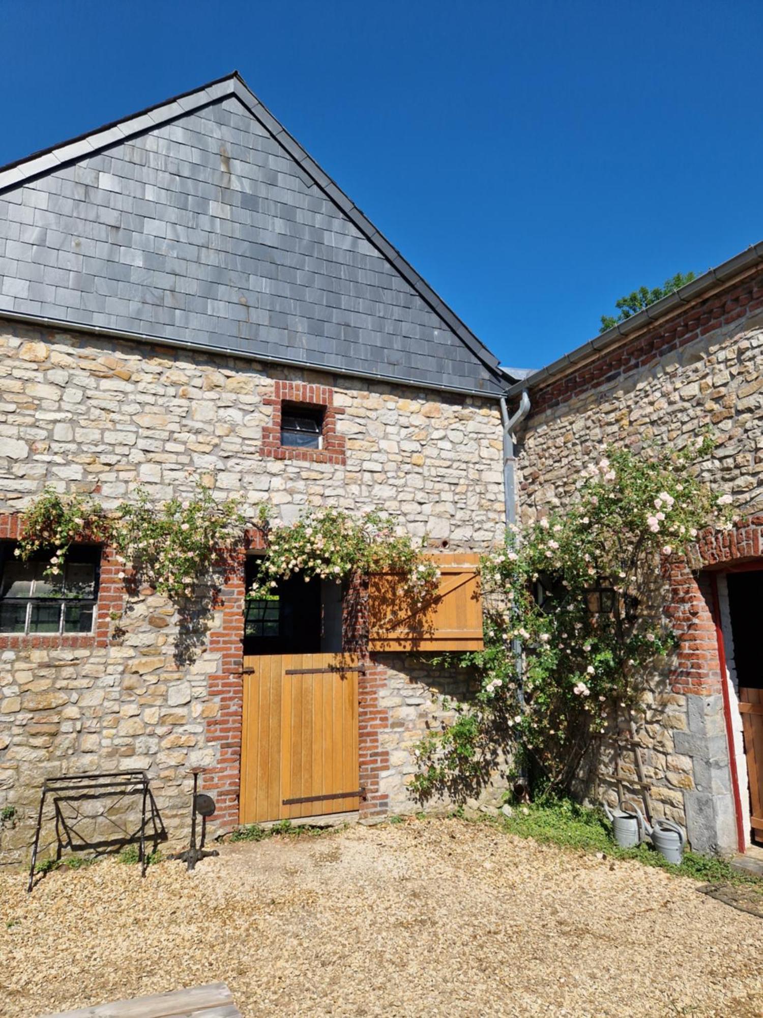 Habitat Bed & Breakfast Momignies Eksteriør bilde